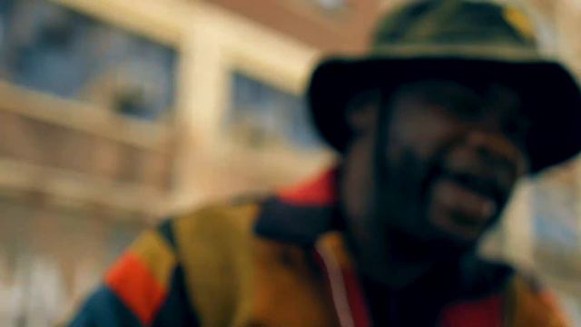 City Fontaine- Poke The Bear (Grizzly Adams) смотреть онлайн