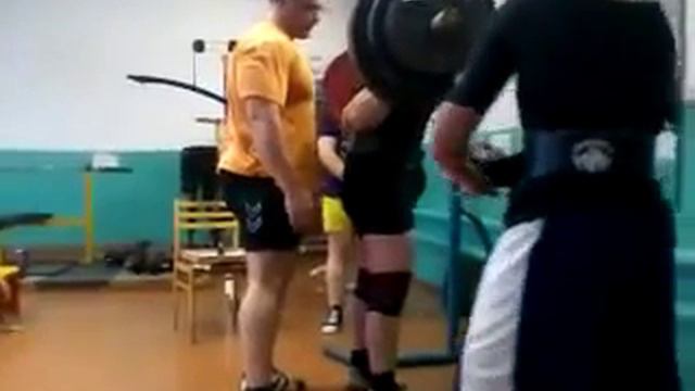 Присядь 232.5 кг ; Возраст 18 лет ! смотреть онлайн