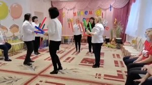 Выступление на семинаре. Танец с бумвокерсами.