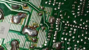 Ремонт усилителя CLARION APA - 2080. Пропадает звук