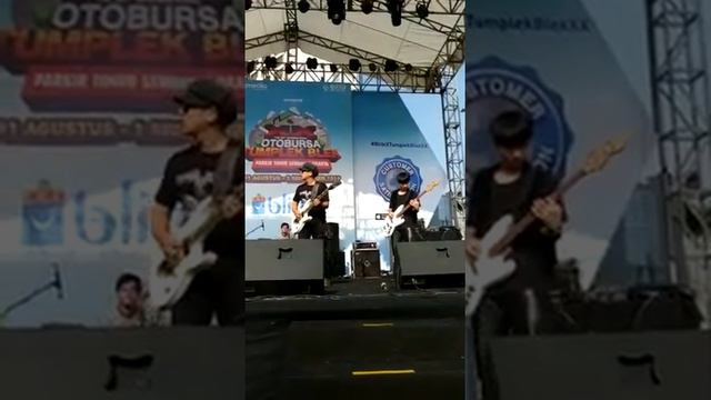 Jentre band Tumplek blek 2019 смотреть онлайн