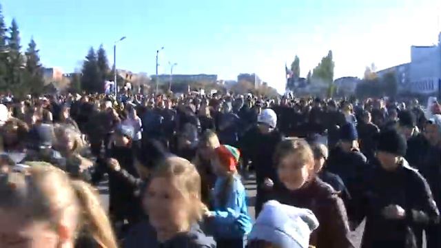 старт пролога 2км на Шадринском марафоне 2010г.MPG смотреть онлайн