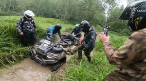 На квадроциклах по ковровому болоту Сломали stels guepard