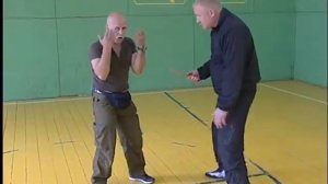 Авторская ТВ передача Валерия Крючкова "Защити себя сам"  Подручные средства