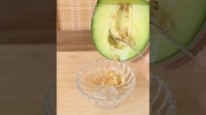 Как нарезать дыню красиво. Корзина из дыни.