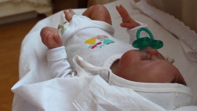 В роддоме с куклой реборн / силиконовый реборн / silicone baby reborn смотреть онлайн