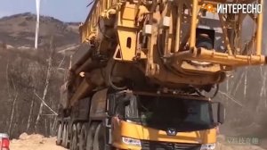 Крутой кран! Грузоподьемность 1200 тонн! Установка опор ветряных мельниц. Красота!