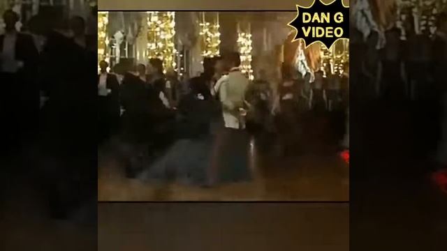 Demis Roussos Come Waltz With Me Vino să valsezi cu mine 720p 30fps H264 128kbit AAC смотреть онлайн