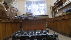 Съёмник маслосъемных колпачков.