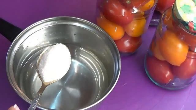 Мы вмиг съели эти помидоры и выпили рассол до капельки. Очень вкусные помидоры на зиму