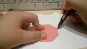 Самоделка:делаем покибол из бумаги,картона,ножниц,скотча,маркера,линейки,фишки звёздных воин.
