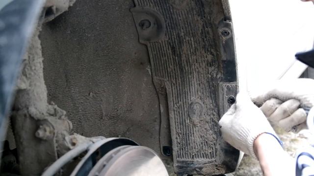 ЧИСТКА ЛЕВОГО КРЫЛА HYUNDAI SOLARIS смотреть онлайн