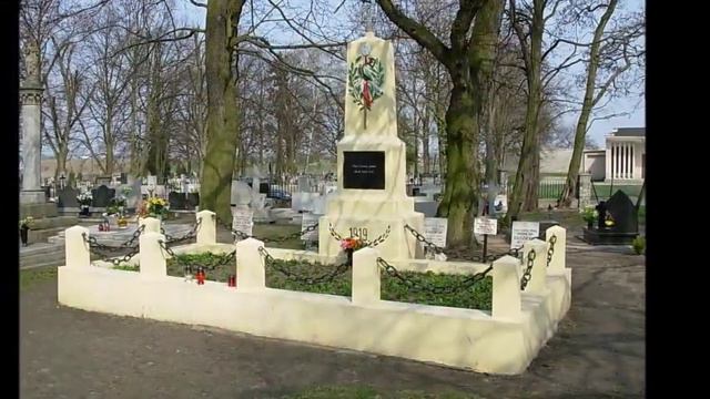 Green Green Grass of home by Daniel Pawlak смотреть онлайн