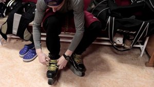 Как надевать хоккейную форму