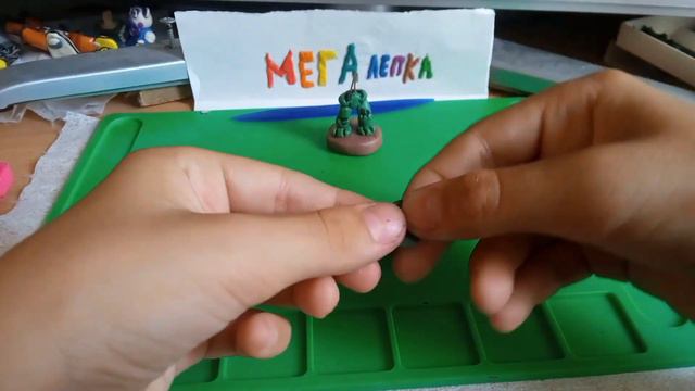 лепим плюштрапа из пластилина           из игры фнаф смотреть онлайн