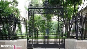 Красивые кованые заборы в частных домах: 70 интересных идей