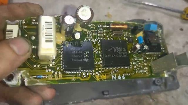 блок автомобильный SIEMENS 5WK4 060 разбор на драгоценные металлы смотреть онлайн