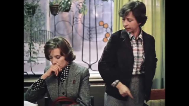 Вы там раскачиваетесь, а нам помогать надо смотреть онлайн