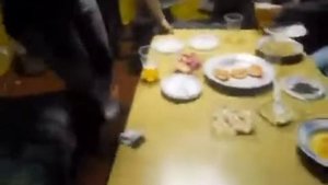 Дурной мужик опозорился перед девушками