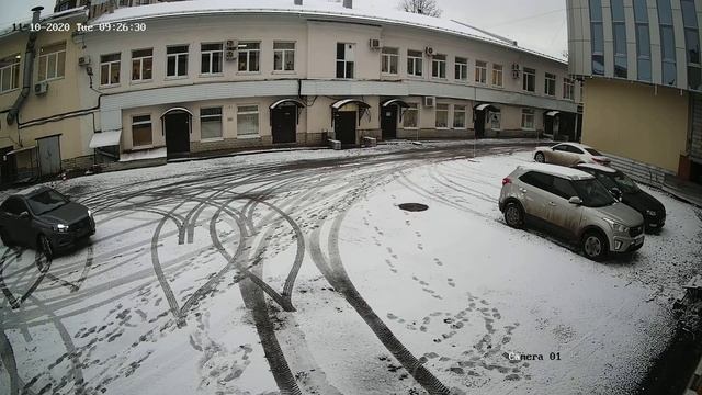 HiWatch Камера IPC B020(T020) день смотреть онлайн