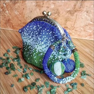 Сумочка - Кошелек из бисера (1 часть). МАСТЕР КЛАСС. Бисеровязание.