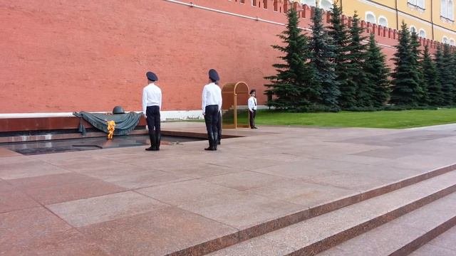 Развод часовых у огня