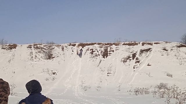 За Иноходцем в угор на двухлыжном снегокате. смотреть онлайн