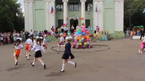 Танец "Мы маленькие дети". Последний звонок 2018