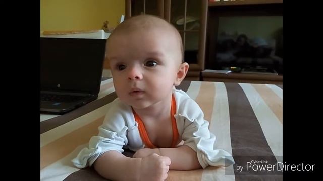 Супермилый малыш лежит на животе. 4 месяца. смотреть онлайн