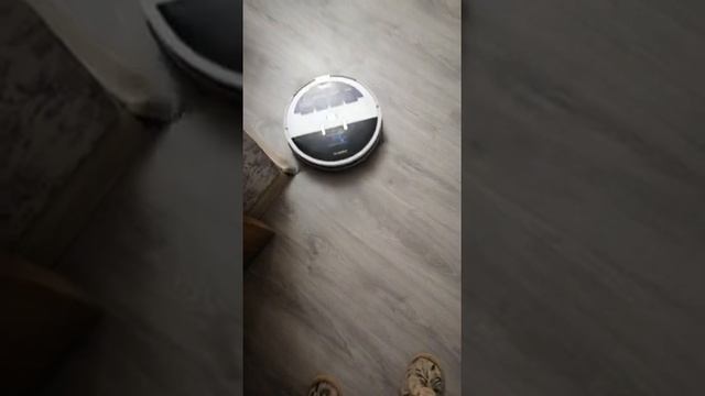 Робот-пылесос Polaris PVCR 0930 смотреть онлайн