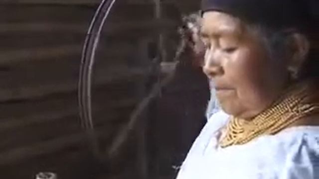 Otavalo, Ecuador: Paradero Inca Tambo, Weavers of Peguche смотреть онлайн