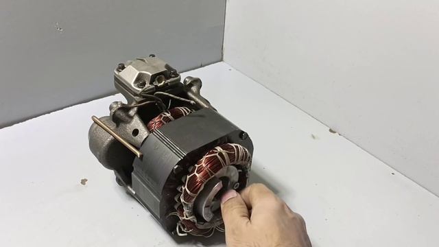 I turn fridge compressor into 220v 10000w electric generator use science and technology at home ?