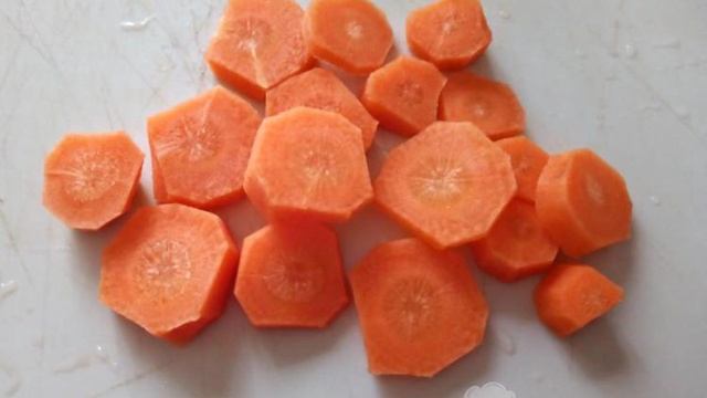 Детское морковно-яблочное пюре