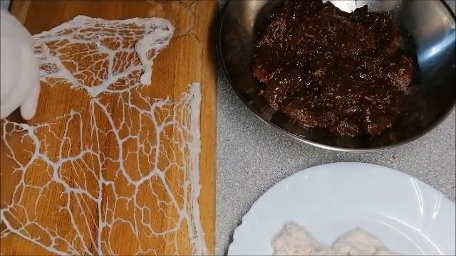 Греческая кухня ??  Сикотакья тиганья (жареная печёнка в жировой сетке) / Греческая закуска