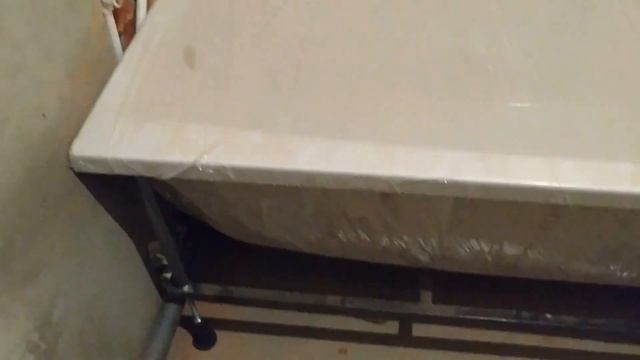 Сделали трубы и стены из гипсы, спотыкаемся о провода | Ремонт квартиры с нуля в новостройке #05