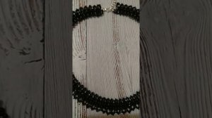 Колье на основе бисерной сетки,из чешского бисера и рондели.