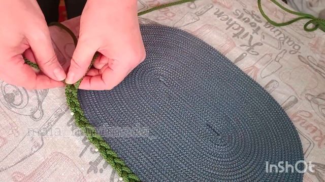 Шитье из шнура в технике зигзаг. Как украсить салфетку косичкой по краю.