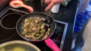 АДЖАХУРИ // ГРУЗИНСКОЕ блюдо из ОБЫЧНЫХ продуктов // РЕЦЕПТ