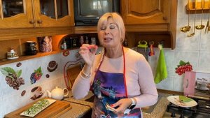 Пеку блины, убираю, пересаживаю цветы  Скоро Масленица | АРИНА БЕЛАЯ