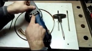 Простейшая стойка для болгарки с поворотным столом, своими руками! Стойка для УШМ.