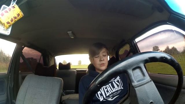 СКОЛЬКО СТОИТ ВОЛГА ШКОЛЬНИКА?! смотреть онлайн