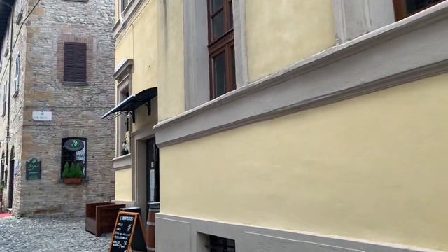 Эмилия-Романья. Земельные участки и виллы недорого. Кастель-Аркуато.Италия.Emilia-Romagna. Italia