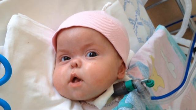 Олюшка улыбается смотреть онлайн