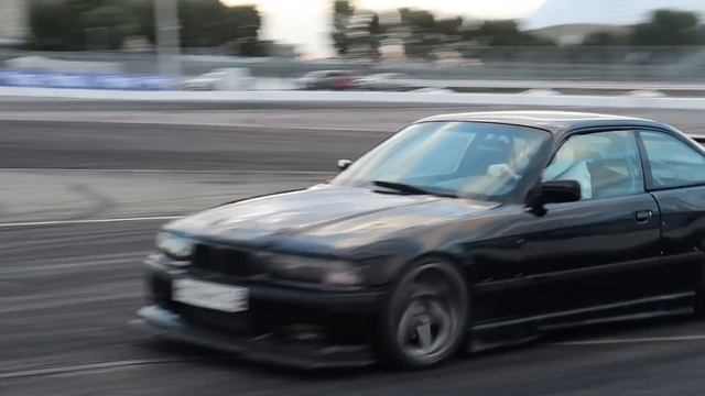 ЕДЕМ НА ДРИФТ! ПРИЕХАЛИ БУСТЫ. ЛАВР ПОМЕНЯЛСЯ. СОЧИ смотреть онлайн