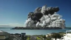 Извержение вулкана Синабунг в Индонезии 🌋 24.06.19
Жуть, но глаз