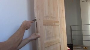 УСТАНОВКА и Врезка ЗАМКА в межкомнатную дверь Своими Руками Ответная планка Установка ДВЕРЕЙ