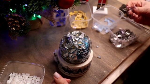 Декорируем новогодний шар стеклянной мозаикой! 2.0.
