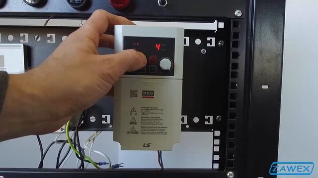 Falownik LG/LS M100 sterowanie potencjometrem -sklepfalowniki.pl - смотреть видео онлайн от «Автомобильный мир МИТСУБИШИ: все о моделях и технологиях» в хорошем качестве, опубликованное 1 марта 2024 года в 14:45:00.