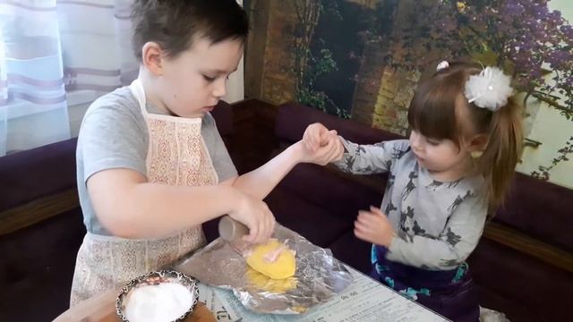 Сочная картошка в духовке. Рецепт картошки с беконом в фольге.