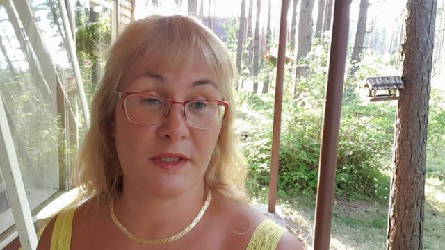 Дачный влог с Чудского озера.Слепни закусали и выгнали с озера.Ищу рецепт окрошки!Жду совета.Влог